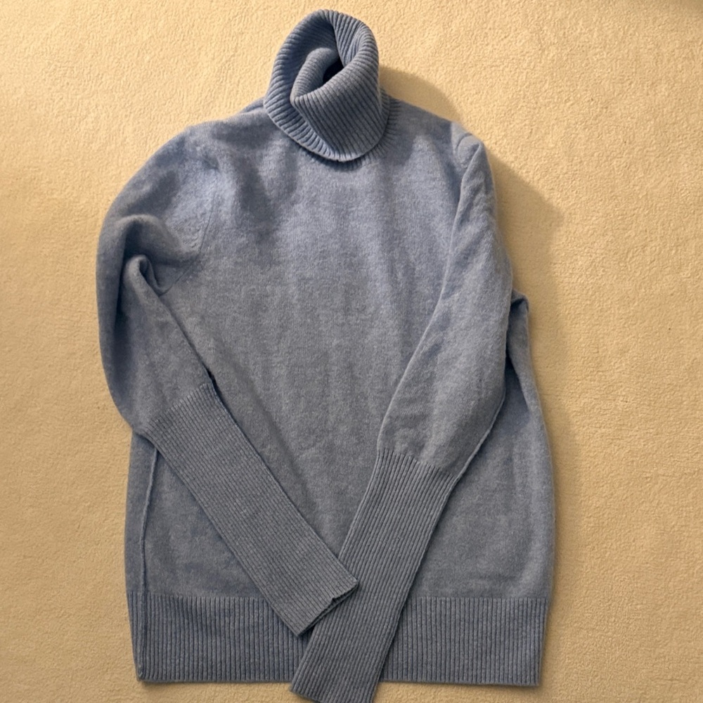 Aqua Women's Gray Turtleneck Sweater